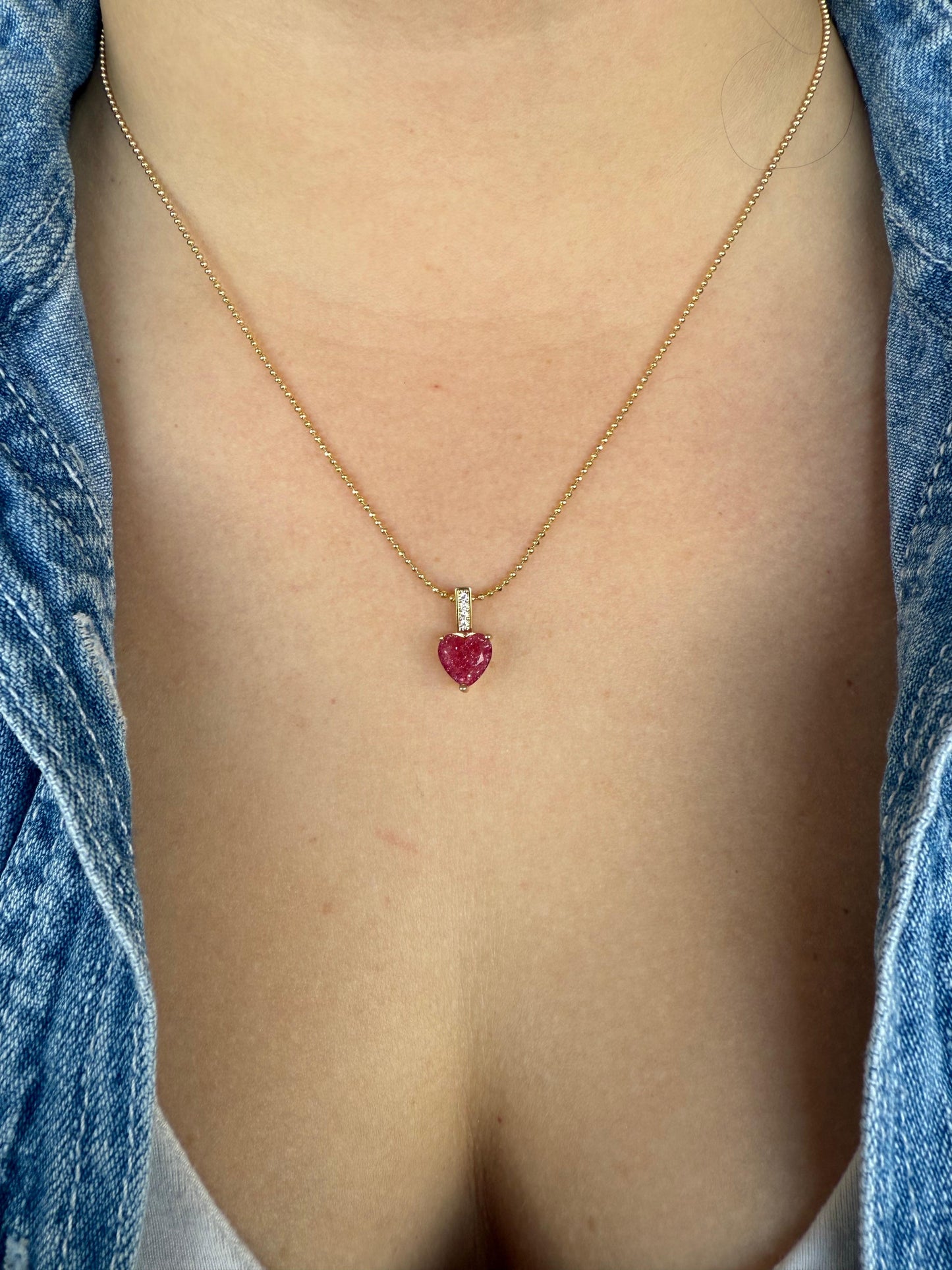 Colgante corazon fucsia circon