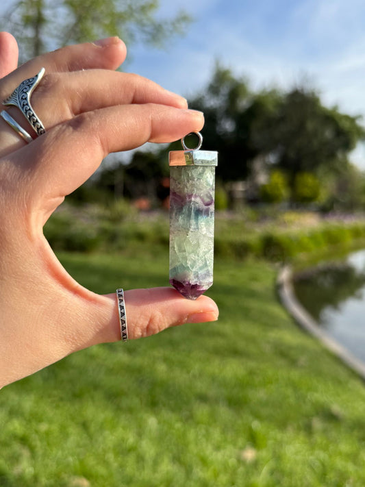 Colgante Fluorita Arcoiris con plata 950